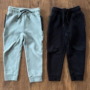 Bundle of 2 toddler boy joggers from Old Navy, size 3T